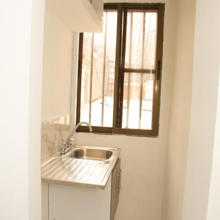 Serene & Comfy Retreat 2min to Beach Parking - Apartamento - 1