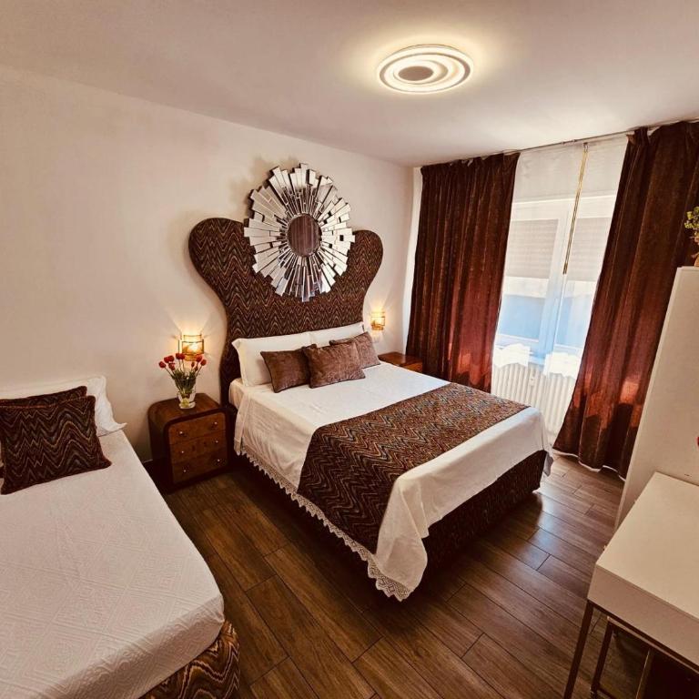 Royal Suites Venice - Triple Room with Balcony - 3