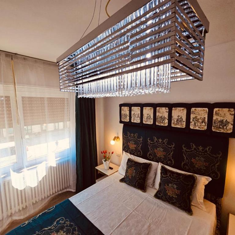 Royal Suites Venice - Triple Room with Balcony - 4