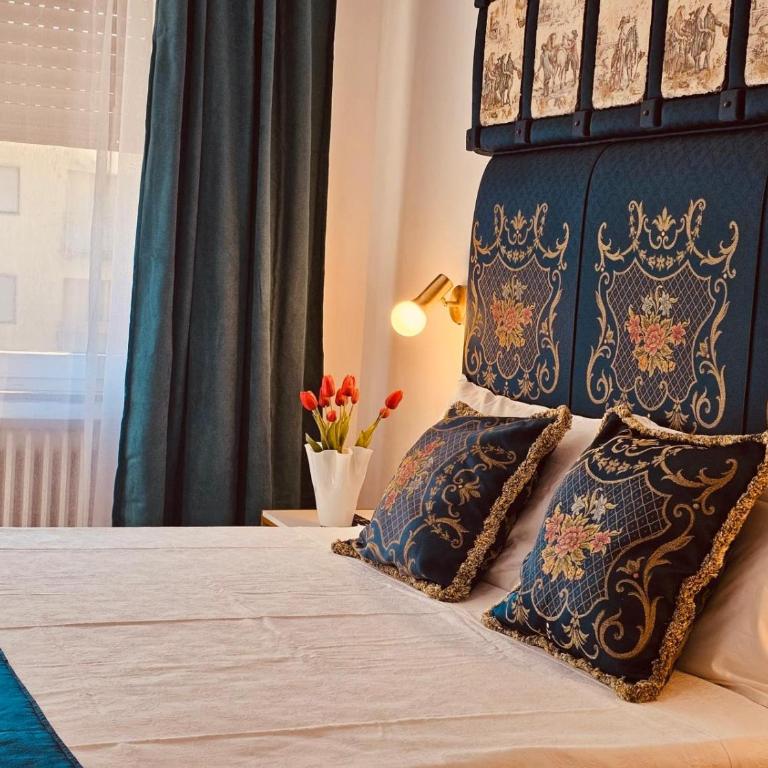 Royal Suites Venice - Triple Room with Balcony - 12