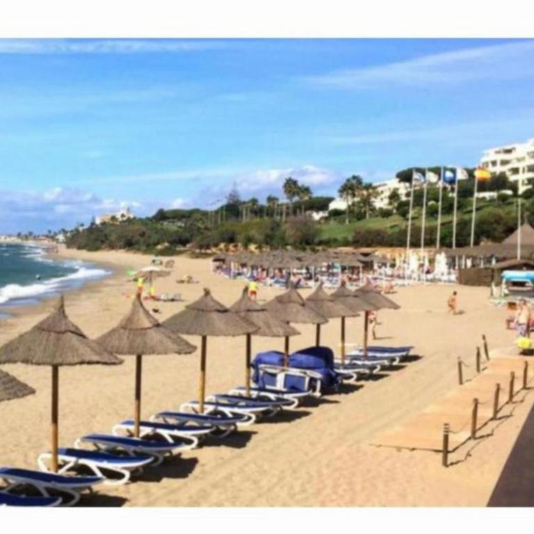 MI CAPRICHO Beachfront 501 - Apartment With Sea Views Costa del Sol - One-Bedroom Apartment with Balcony and Sea View - 3