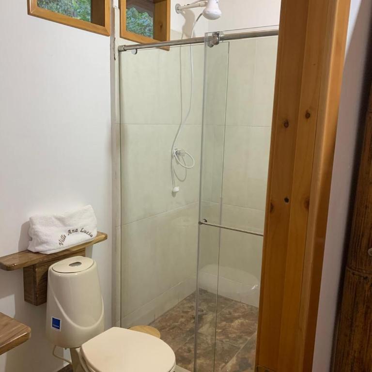 Ana Lucia-Casa del arbol - Habitación Doble con baño privado - 2 camas - 5