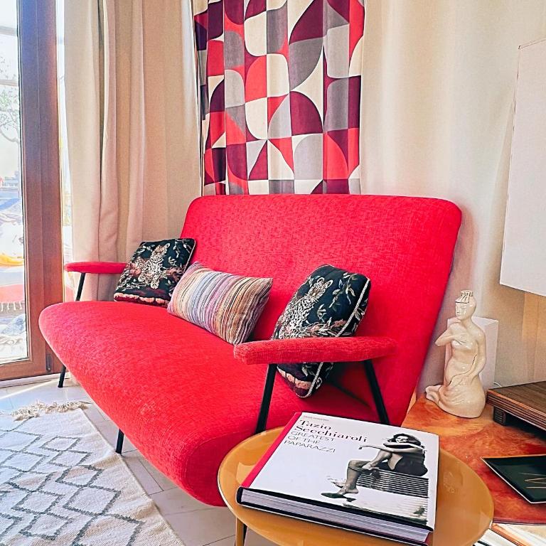 Lovely mid-century apartment with stunning terrace - One-Bedroom Apartment - 7