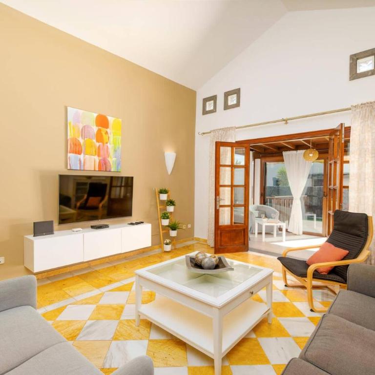 Villa Alhambra by Villa Plus - Villa - 5
