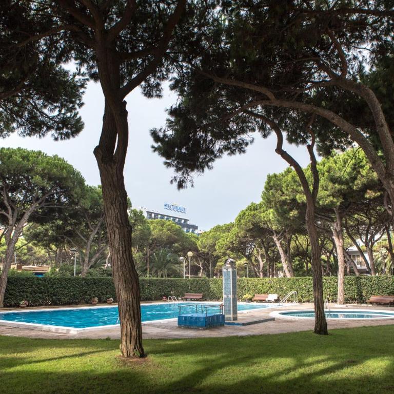 Apartamentos Blanes-Condal Costa Brava - Apartamento con vistas al jardín - 1