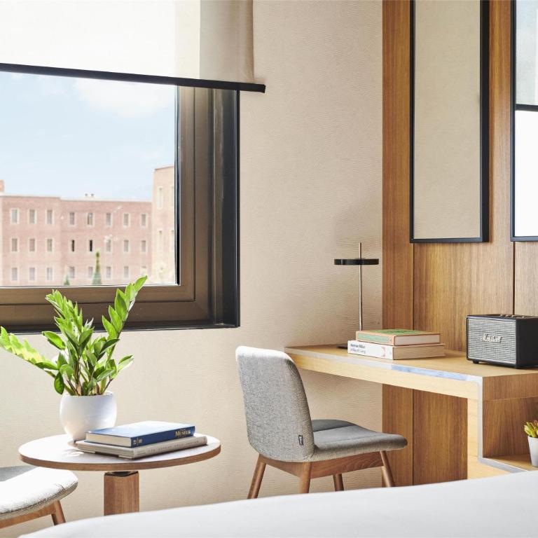 Grand Hyatt Barcelona - Queen Room - 4