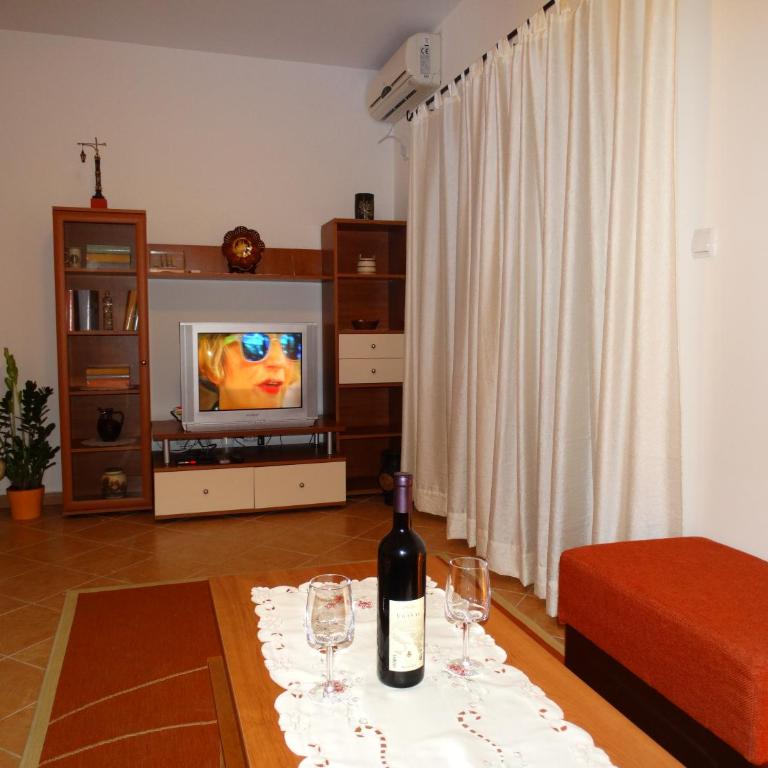 Apartments Ilinka - Apartman sa Balkonom - 3