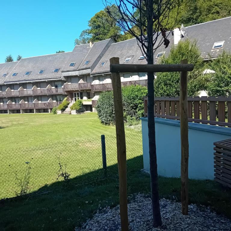 T2 avec jardin Chalet d'Autun - Two-Bedroom Apartment - 34