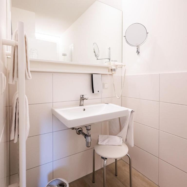 Motel Zeltweg - Self-Check-in - Superior Doppel- oder Zweibettzimmer - 2