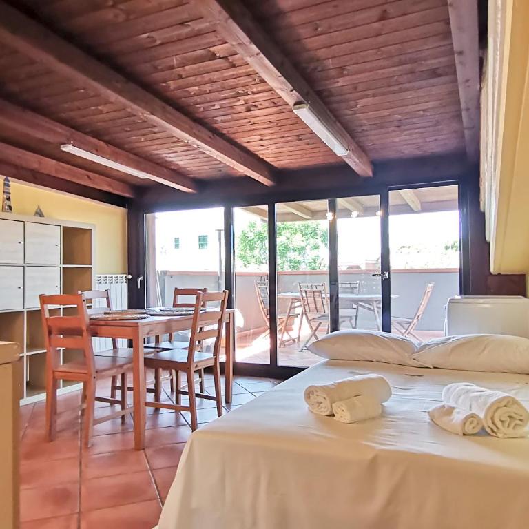 Lo Scoglio Apartment - Two-Bedroom Apartment - 19