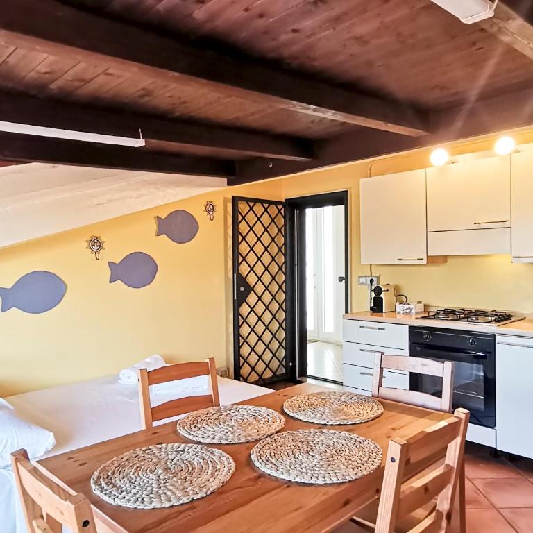 Lo Scoglio Apartment - Two-Bedroom Apartment - 11