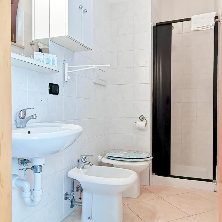 Lo Scoglio Apartment - Two-Bedroom Apartment - 16