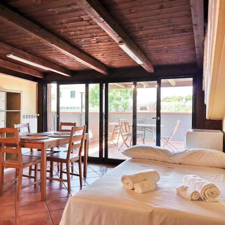 Lo Scoglio Apartment - Two-Bedroom Apartment - 29