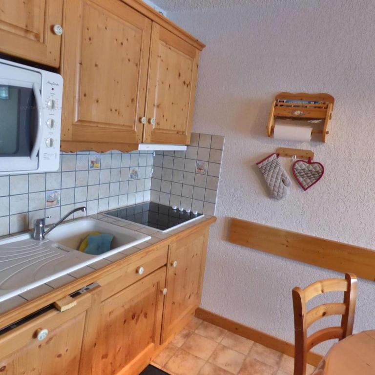 Charmant T2 + coin montagne pour 4 personnes, proche des pistes - FR-1-458-245 - Apartment - 5