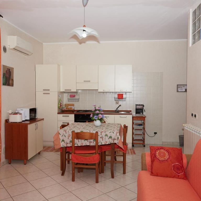 Casa Reggio - Appartamento con 2 Camere da Letto - 3