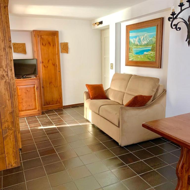 incantevole appartamento in centro a Courmayeur - Casa con 1 Camera da Letto - 10