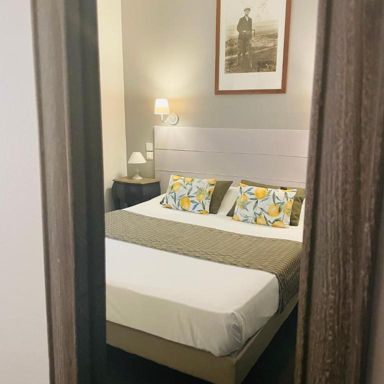 Brit Hotel Acacias - Chambre Double Standard (12 m²) - 15