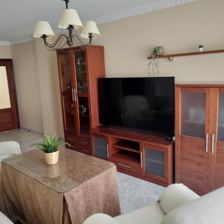 Alojamientos Gálvez Nerja Centro - Apartamento de 3 dormitorios con balcón - 2