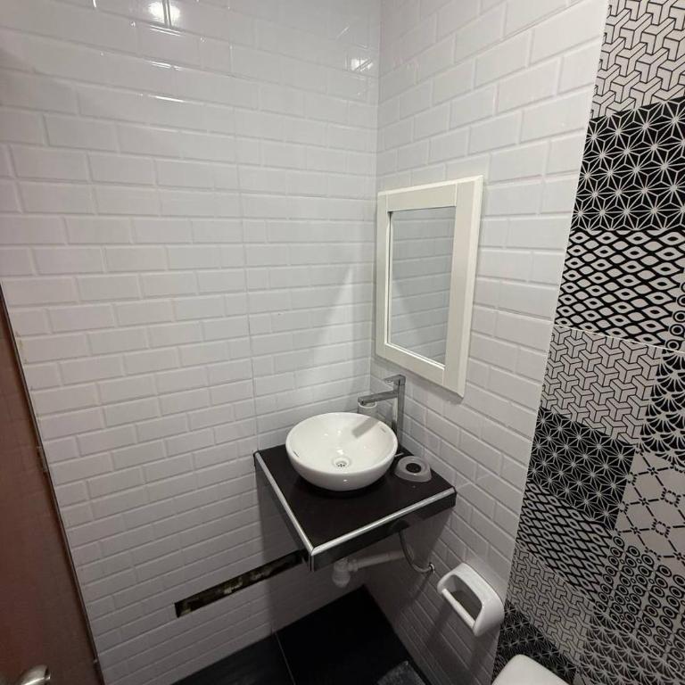 Hospedaje Sol de Pisco - Habitación Doble Deluxe - 10