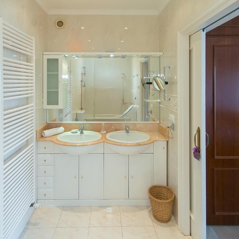 WELCS VILLA 280 EMP con piscina, vistas al mar y parking - Villa - 33