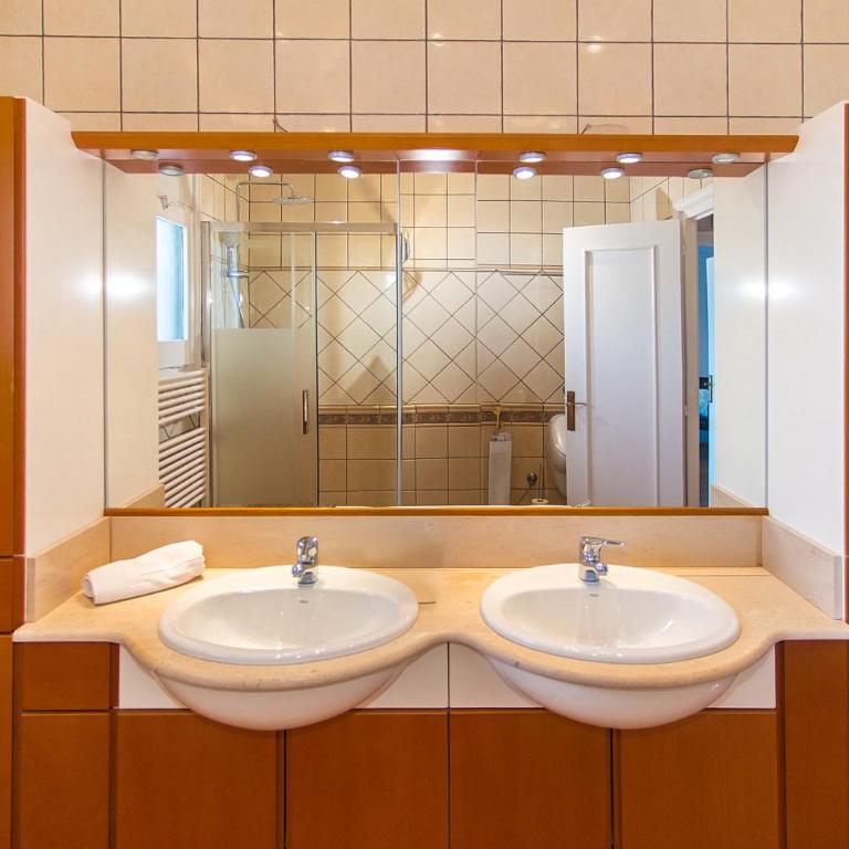 WELCS VILLA 280 EMP con piscina, vistas al mar y parking - Villa - 38