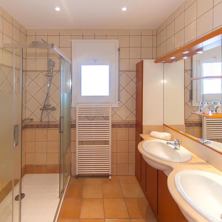 WELCS VILLA 280 EMP con piscina, vistas al mar y parking - Villa - 41