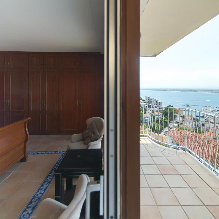 WELCS VILLA 280 EMP con piscina, vistas al mar y parking - Villa - 46