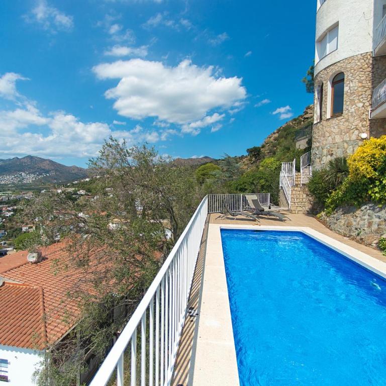 WELCS VILLA 280 EMP con piscina, vistas al mar y parking - Villa - 53
