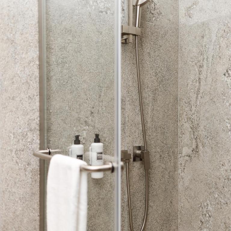 Notre Dame City Residence - Self Check-in - Chambre Double ou Lits Jumeaux avec Salle de Bains Privative - 10