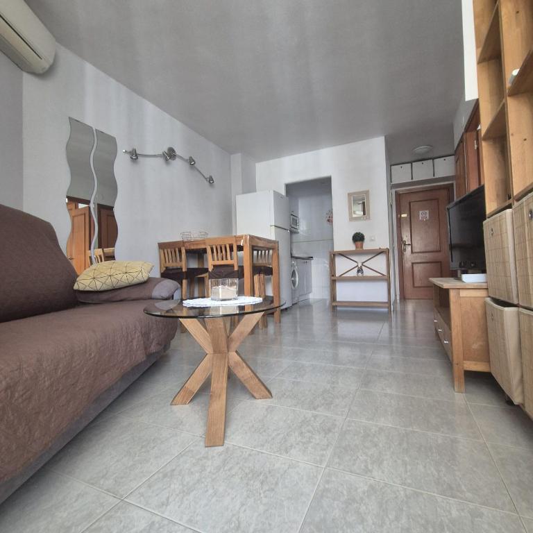 Piso soleado en Apolo VII - Apartamento de 1 dormitorio con vistas a la ciudad - 2