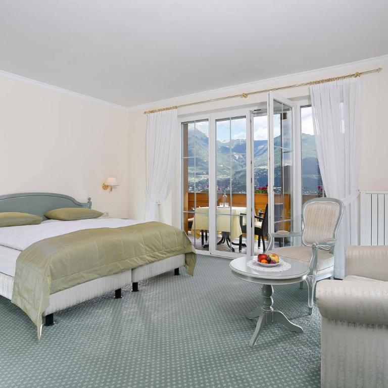 Landhaus Hotel Kristall - Deluxe Doppelzimmer mit Balkon - 10