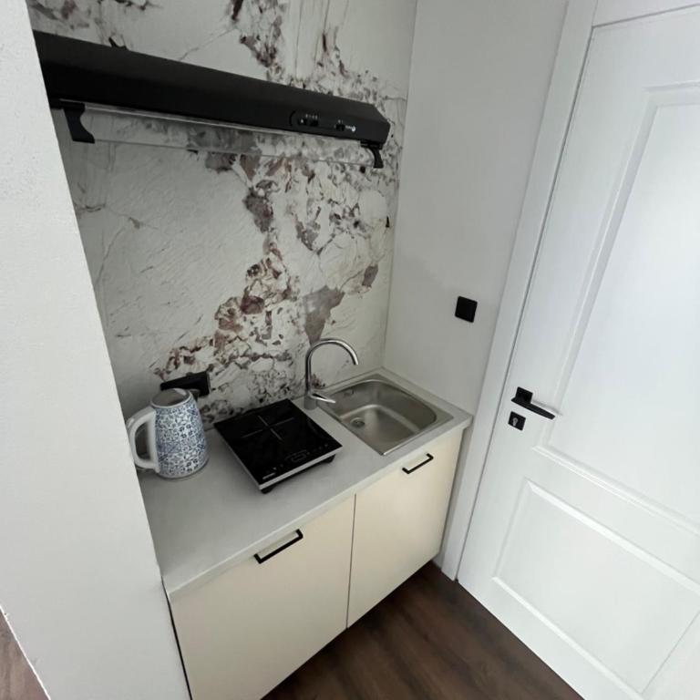Lola Guest House - Apartman sa 1 Spavaćom Sobom - 4