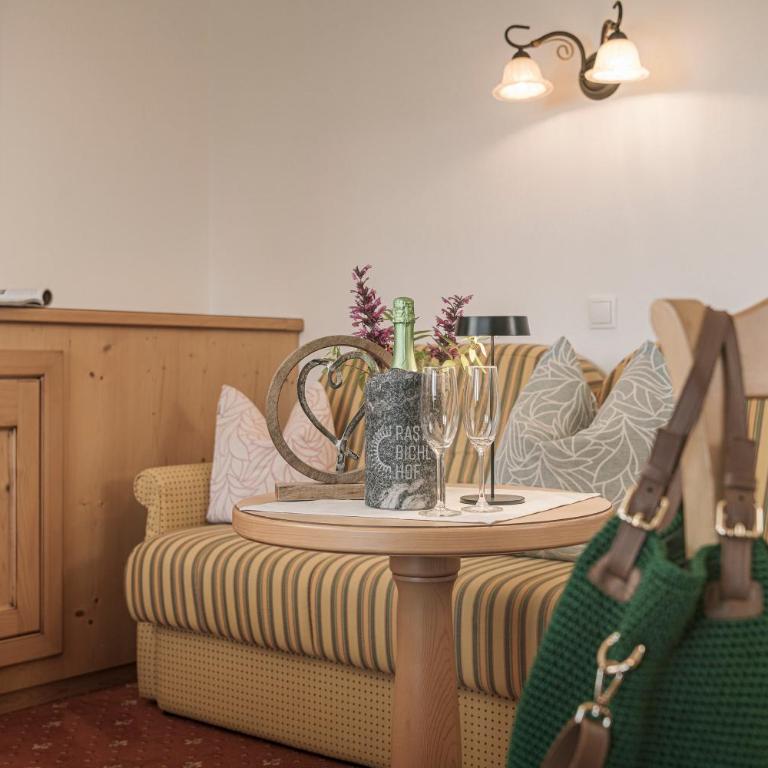 Biohotel Rastbichlhof inkl STUBAI SUPER CARD - Familiensuite mit Balkon - 1