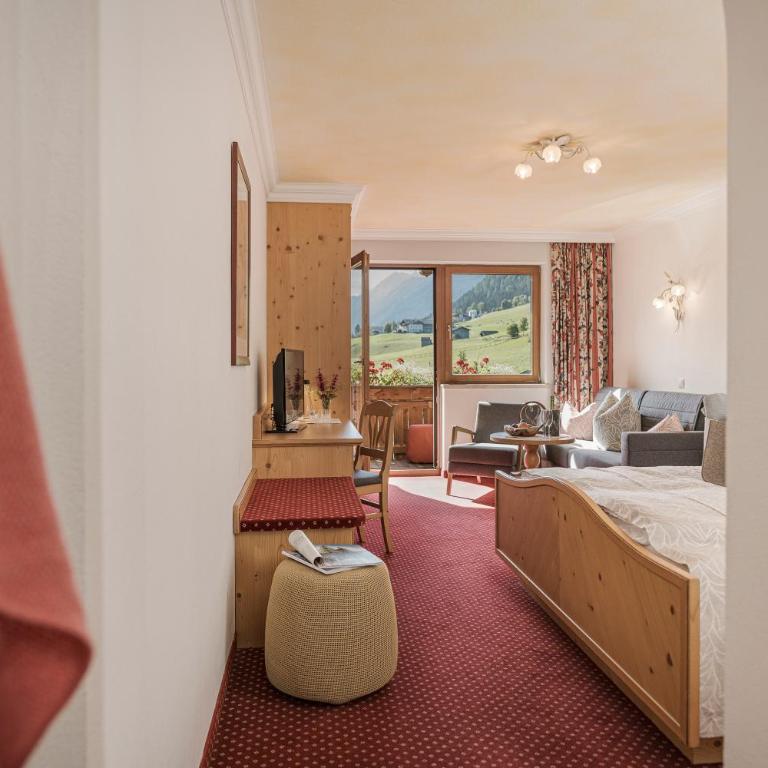 Biohotel Rastbichlhof inkl STUBAI SUPER CARD - Deluxe Doppelzimmer mit Balkon - 4