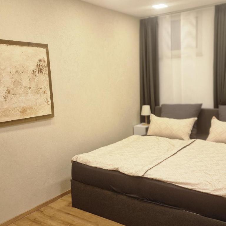 AUXBRG Premium Apartment Augsburg mit 3 Schlafzimmern & XL-Terrasse - Three-Bedroom Deluxe Apartment - 15