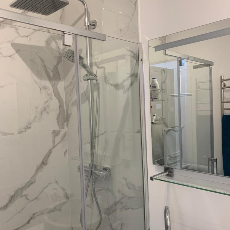 Cozy Studio - Vue Mer Magnifique - Appartement 1 Chambre - 13