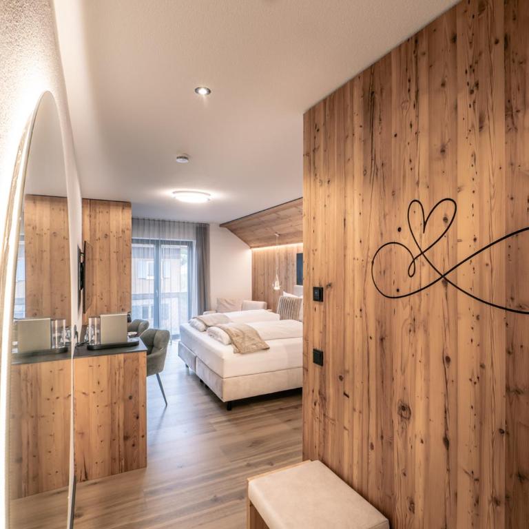 Mäsers Allgäuherz bei Kempten 4 Sterne Superior - Deluxe Doppelzimmer mit Balkon - 2