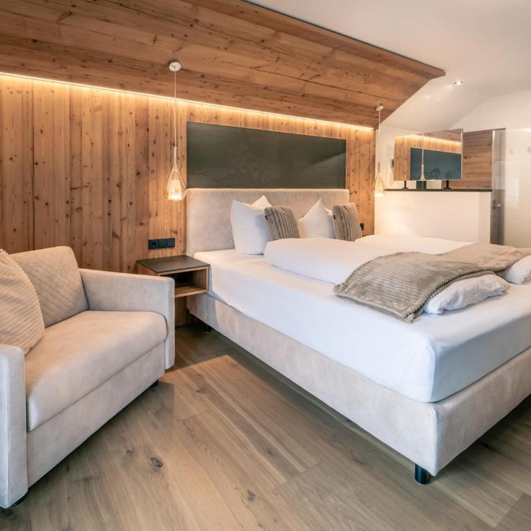 Mäsers Allgäuherz bei Kempten 4 Sterne Superior - Deluxe Doppelzimmer mit Balkon - 12
