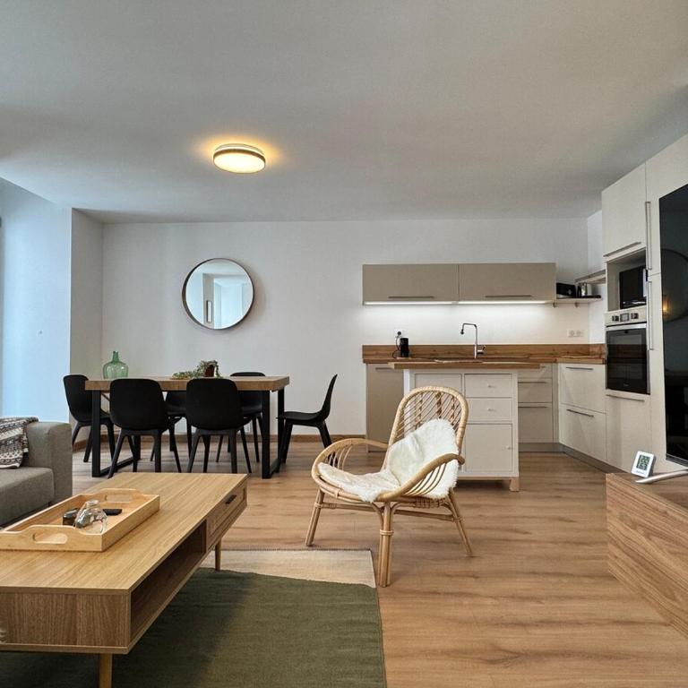 Plein centre Bel apt 3pièces de 70m2 pour 6 pers - Two-Bedroom Apartment - 9