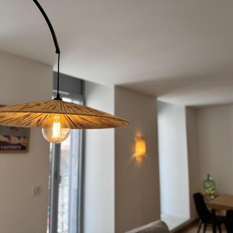 Plein centre Bel apt 3pièces de 70m2 pour 6 pers - Two-Bedroom Apartment - 14