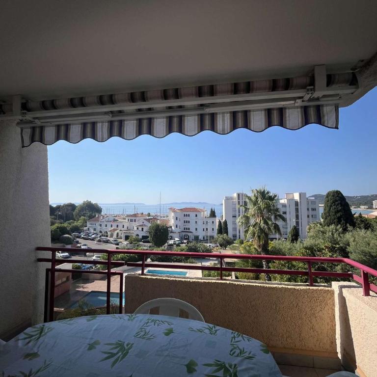 T3 climatisé avec vue sur mer et accès piscine - FR-1-308-205 - Apartment - 12
