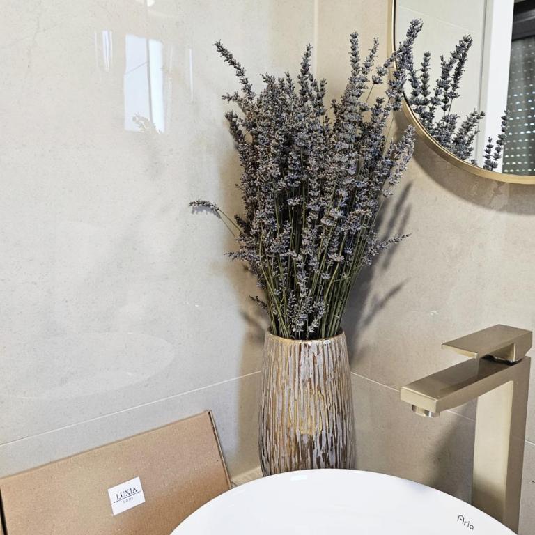 LUXIA PRIVATE ESTATE Sauna & Pool x Jacuzzi with Fireplace outdoor lounge - Vila sa Sopstvenim Bazenom - 25