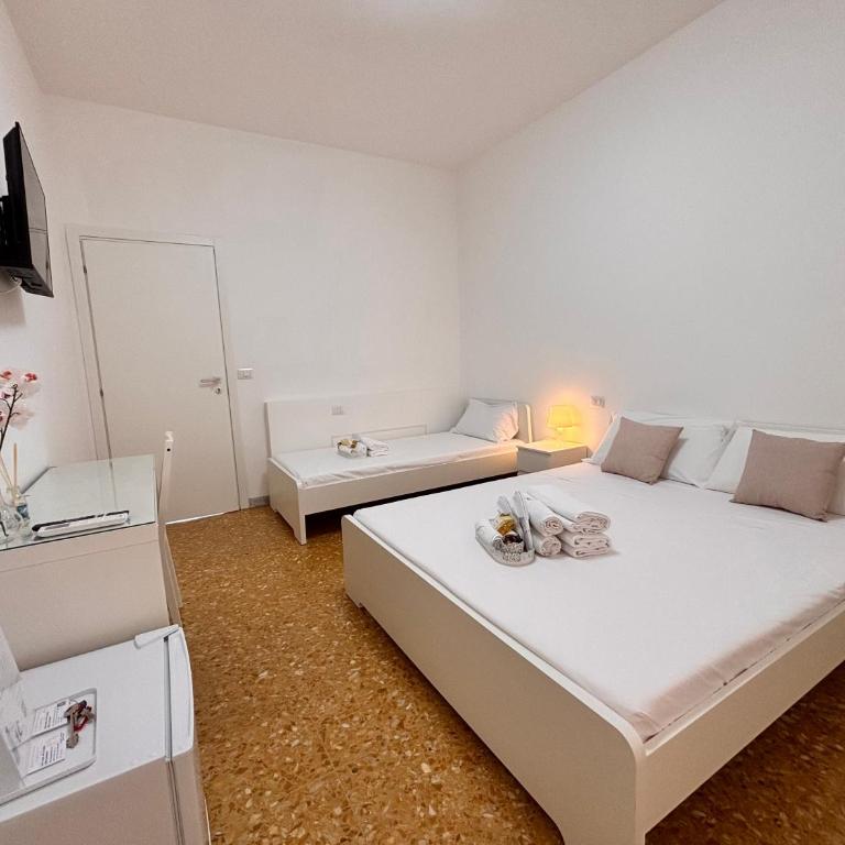 Residenza degli Acquedotti - Camera Matrimoniale/Doppia con Letti Singoli - 10