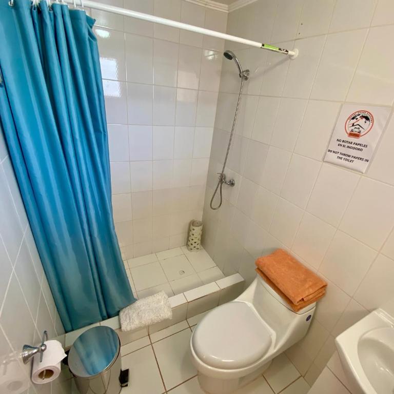 Travel House - Triple Room with Private Bathroom - 8