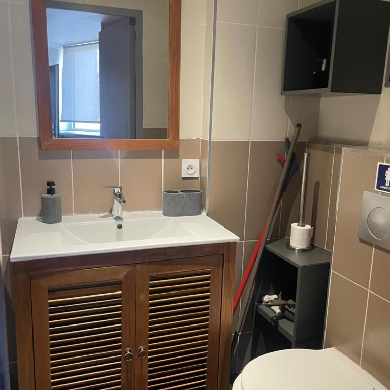 Studio indépendant proche centre et parking - Appartamento con 1 Camera da Letto - 8