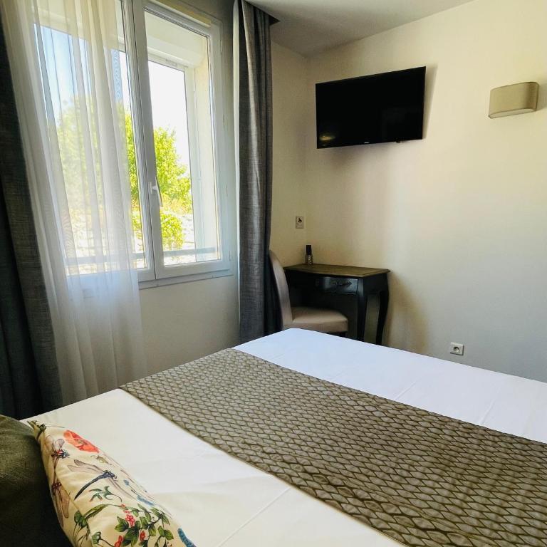 Brit Hotel Acacias - Chambre Double Standard (12 m²) - 18