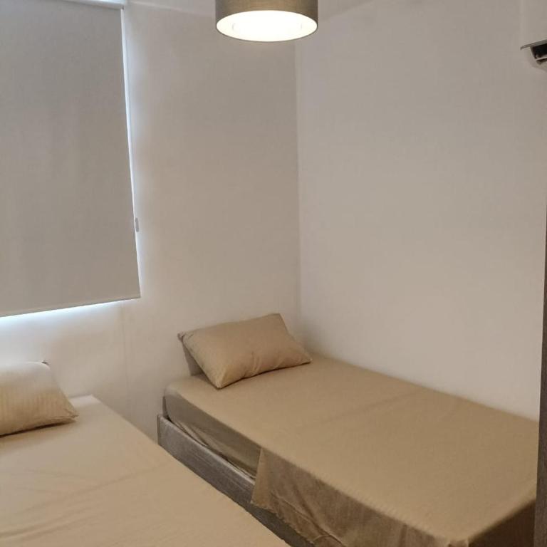 Apto amoblado con aire, piscina y parqueadero en Valledupar - Two-Bedroom Apartment - 26