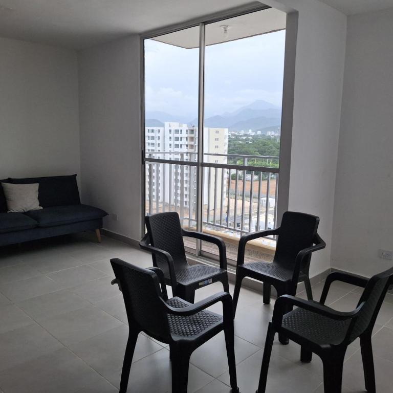 Apto amoblado con aire, piscina y parqueadero en Valledupar - Two-Bedroom Apartment - 13