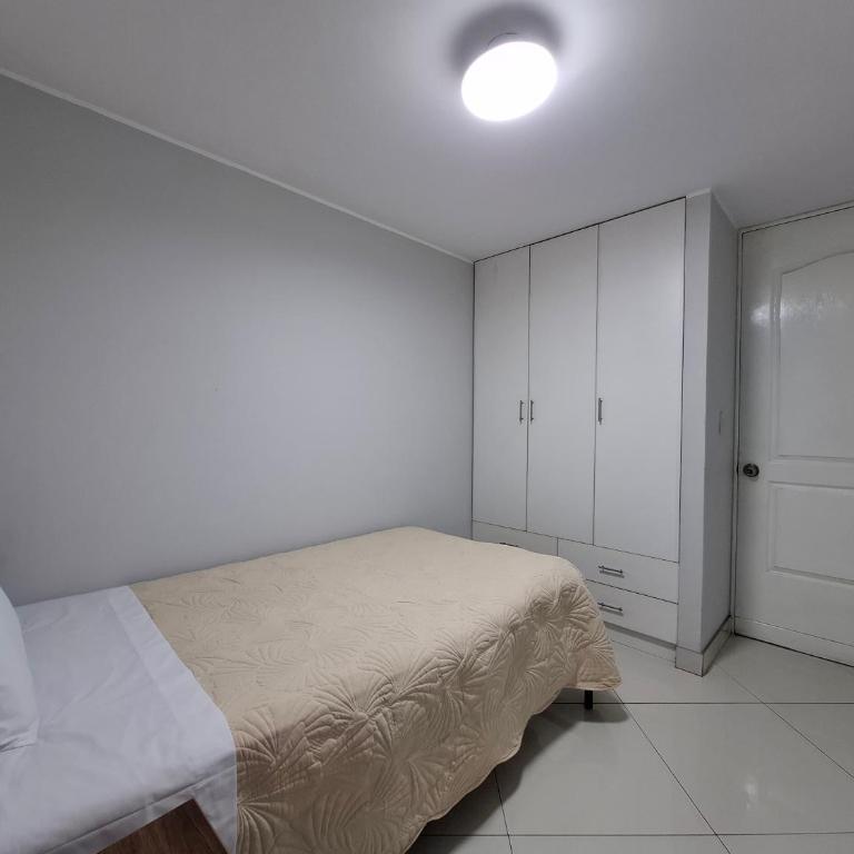 Apartamento en condominio cerca a Plaza Norte - Three-Bedroom Apartment - 6