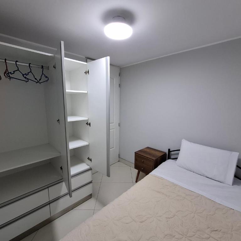 Apartamento en condominio cerca a Plaza Norte - Three-Bedroom Apartment - 11